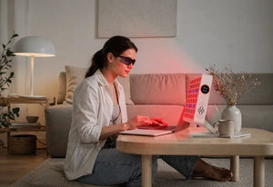 Aura Sweden Quantum300 red light therapy panel with multiple wavelengths.